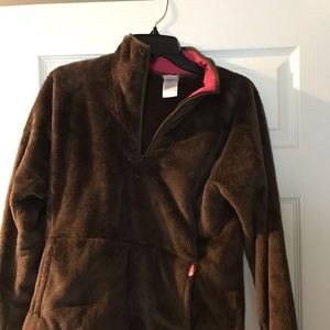 Brown Northface pull over